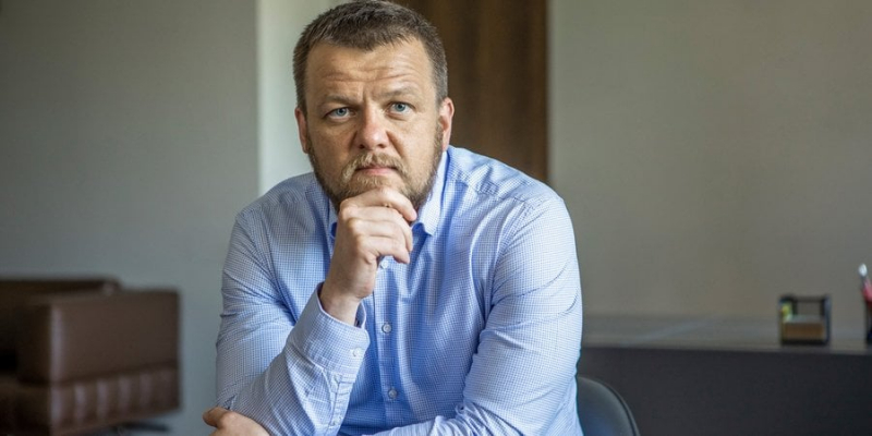 «Додалася специфіка воєнного часу». Перше інтерв'ю топменеджера Метінвесту про роботу заводів, зміни в логістиці та вплив санкцій
