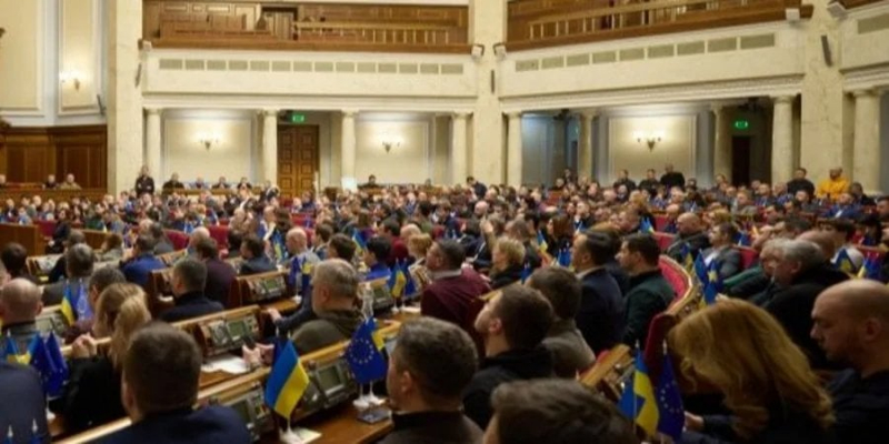 Документи на&nbsp;стіл. Рада підтримала законопроєкт про розширення податкових перевірок