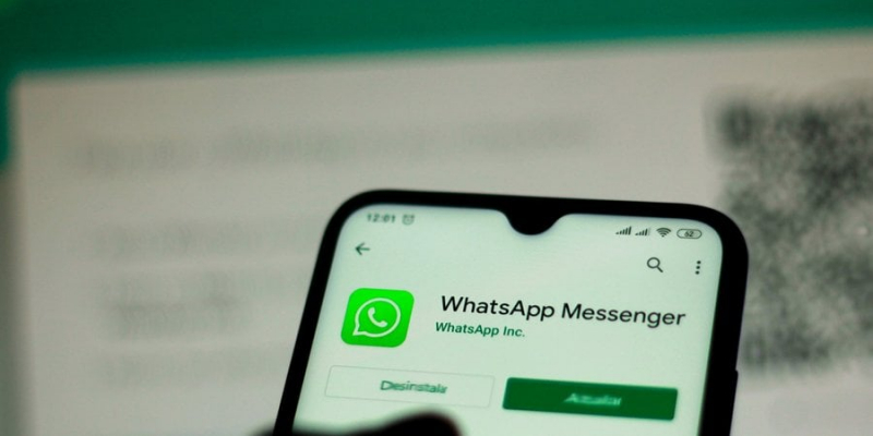 Готуємося до&nbsp;нудних картинок. У&nbsp;WhatsApp тестують стікери, згенеровані ШІ