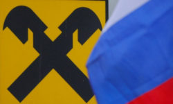 Хитрий хід. Райффайзенбанк перекрив можливість росіянам здійснювати перекази в євро, але одну лазівку залишив