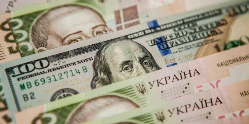 Курс валют НБУ. Євро втримався на&nbsp;важливій межі