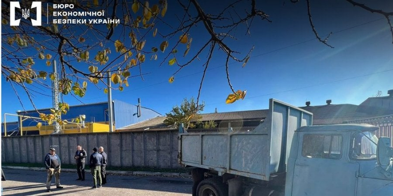 Працівники заводу планують протестувати. БЕБ влаштувало обшуки у&nbsp;&laquo;відомого виробника алкоголю&raquo; через ухилення від податків