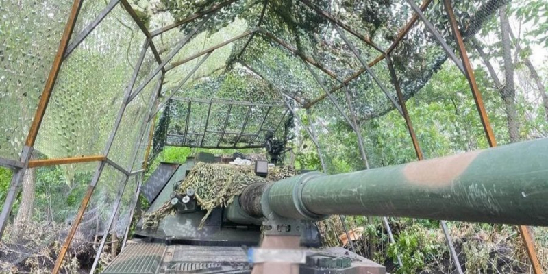 Рятують бронетехніку. Метінвест розпочав серійне виробництво й&nbsp;постачання ЗСУ сталевих &laquo;ловців ланцетів&raquo;
