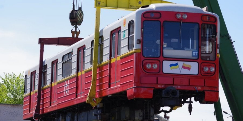 Столична підземка отримала ще&nbsp;12 вагонів метро з&nbsp;Варшави&nbsp;&mdash; відео