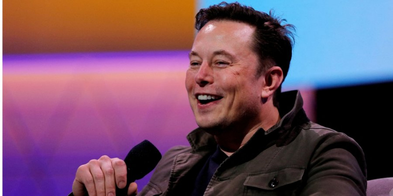 Своїх грошей не&nbsp;вистачило? Tesla підозрює Маска в&nbsp;будівництві будинку зі скла за&nbsp;кошти компанії &mdash; ЗМІ