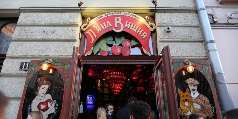 &laquo;Так працює вся ресторанна галузь&raquo;. У !FEST не&nbsp;згодні зі звинуваченнями в&nbsp;ухиленні від сплати податків