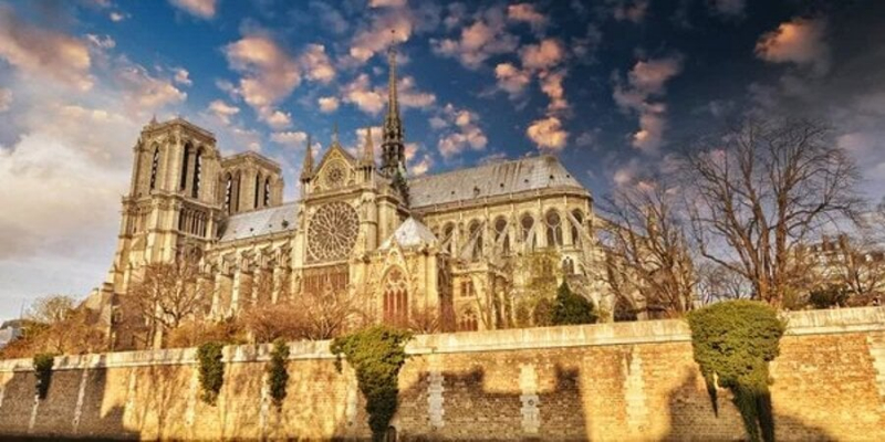 Усе автентично. Згорілий дах Нотр-Дама відновлюють за&nbsp;допомогою середньовічних методик
