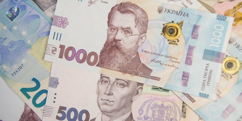 Зарплата-2024: на скільки збільшаться мінімальна зарплата і посадовий оклад