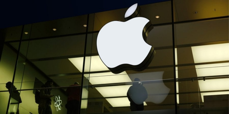 ChatGPT поки що в безпеці. Apple не випустить власний чат-бот на базі ШІ у 2024 році — аналітик