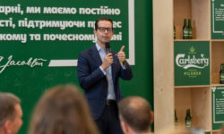 «Ми не підемо на угоду з Путіним». CEO Carlsberg Group про націоналізацію російських заводів групи та інвестиції в Україну — інтервью