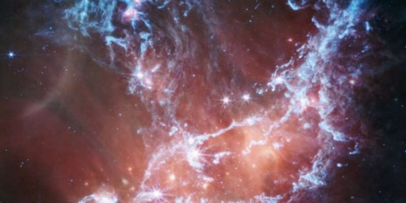 Народження сяйва. Телескоп Вебб зафіксував тисячі зірок у блакитному світлі